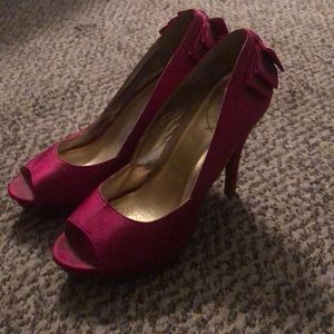 Size 8 g:21 heels